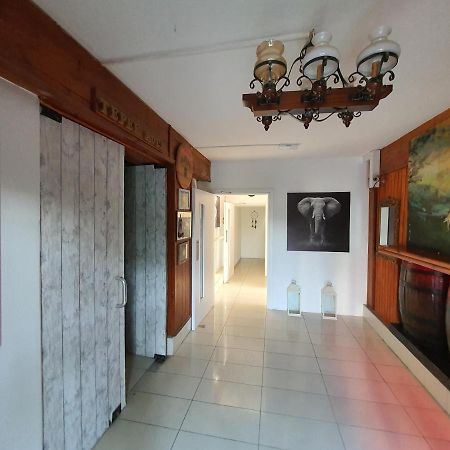 לימסול Mylos Court Apartments מראה חיצוני תמונה