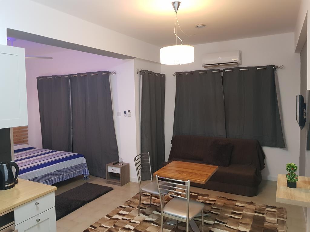 לימסול Mylos Court Apartments מראה חיצוני תמונה