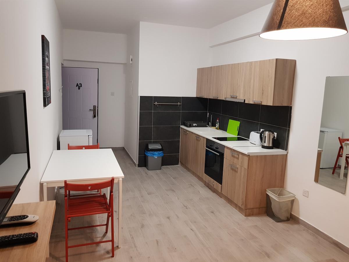 לימסול Mylos Court Apartments מראה חיצוני תמונה